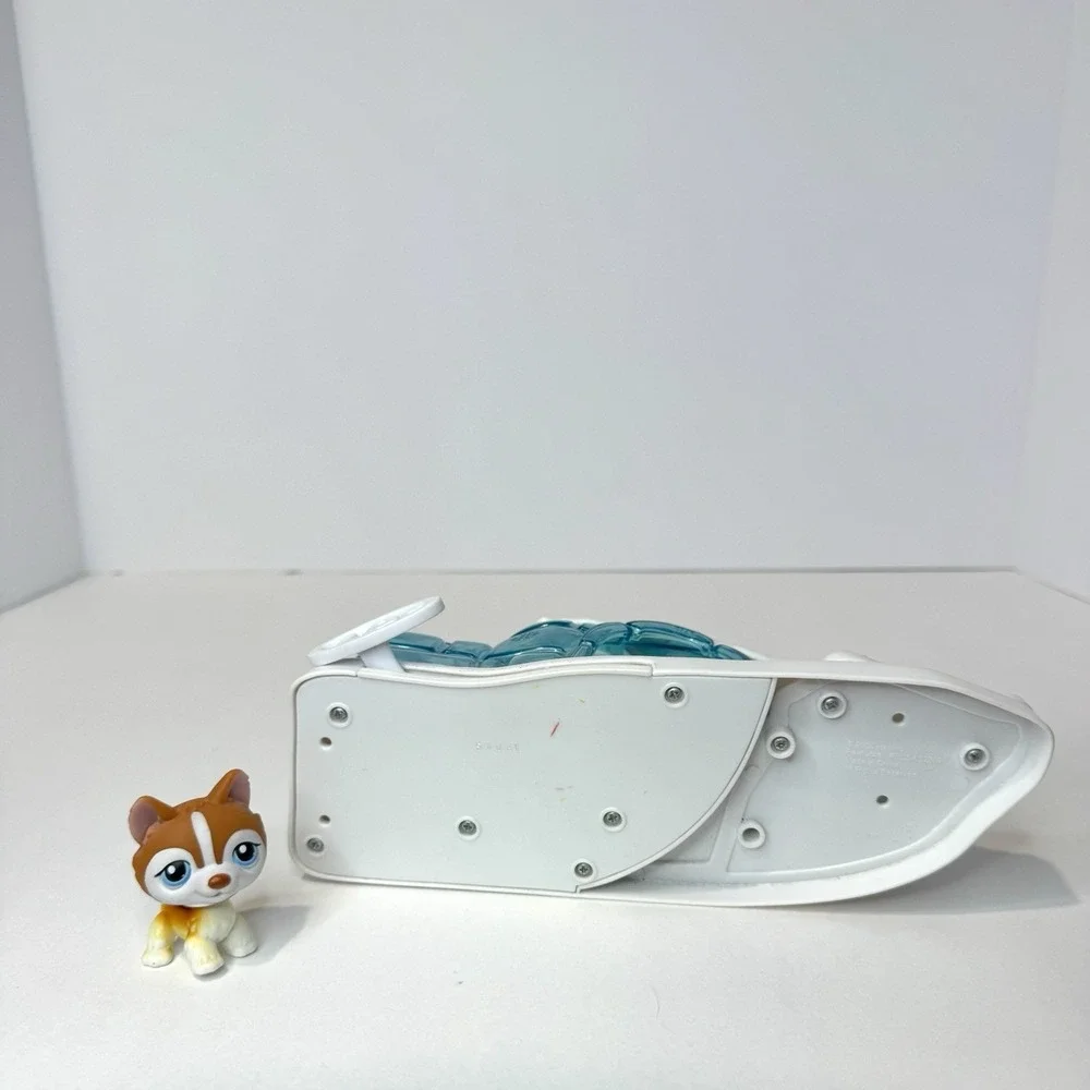 Vintage Littlest Pet Shop Husky & Igloo Polar Puppies Playset